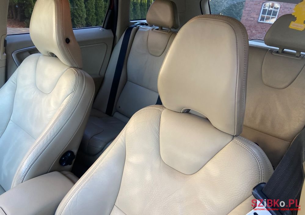 2010' Volvo Xc 60 photo #2