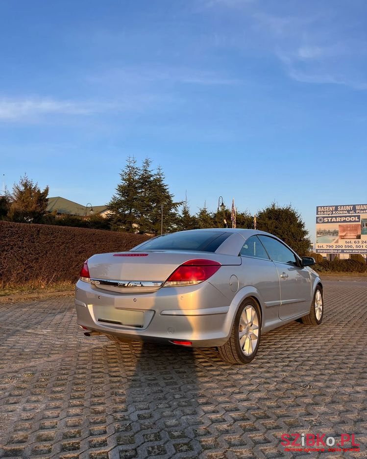 2007' Opel Astra 1.8 Cosmo photo #2