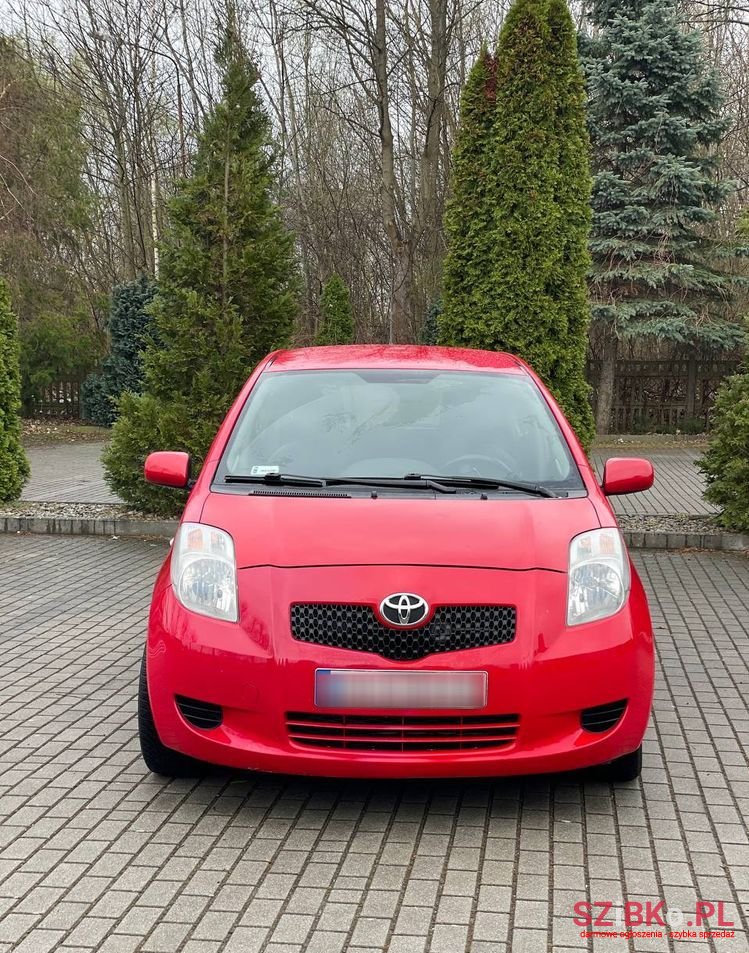 2008' Toyota Yaris photo #2