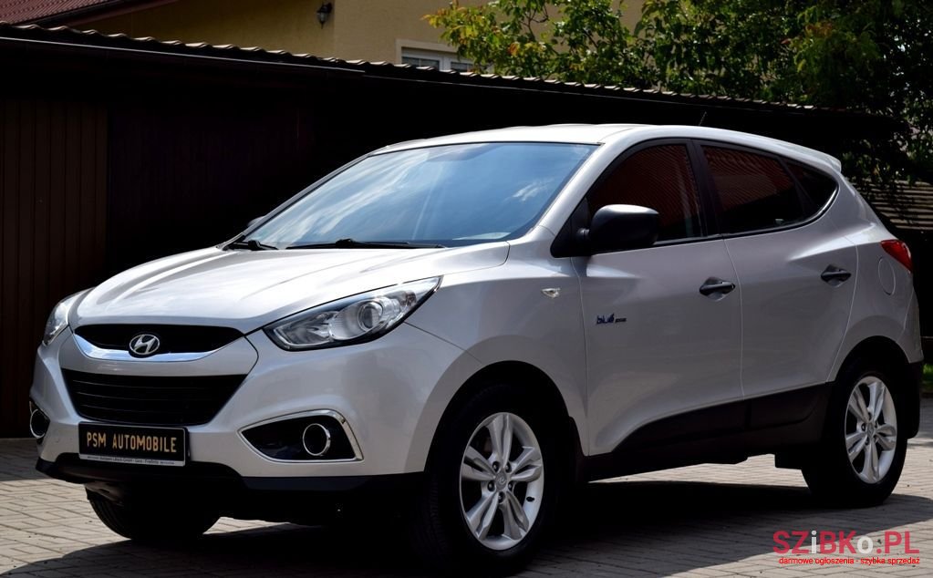 2011' Hyundai ix35 photo #1