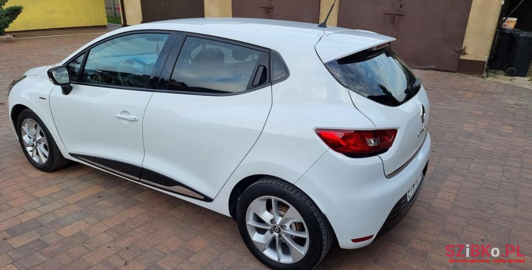 2016' Renault Clio photo #3
