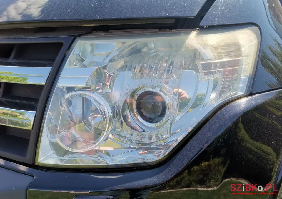 2007' Mitsubishi Pajero photo #4