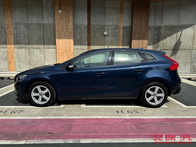 2014' Volvo V40 T2 photo #2