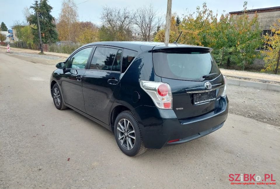 2014' Toyota Verso photo #3