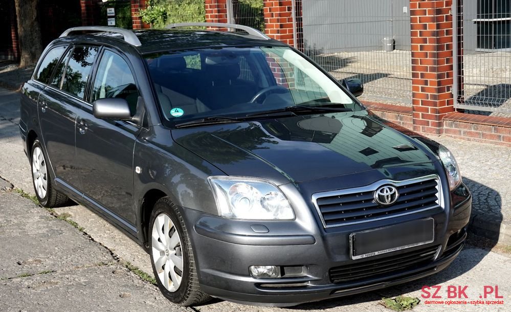 2006' Toyota Avensis 1.8 Vvt-I Combi Sol photo #2