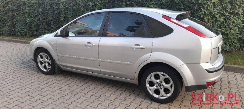 2007' Ford Focus photo #4