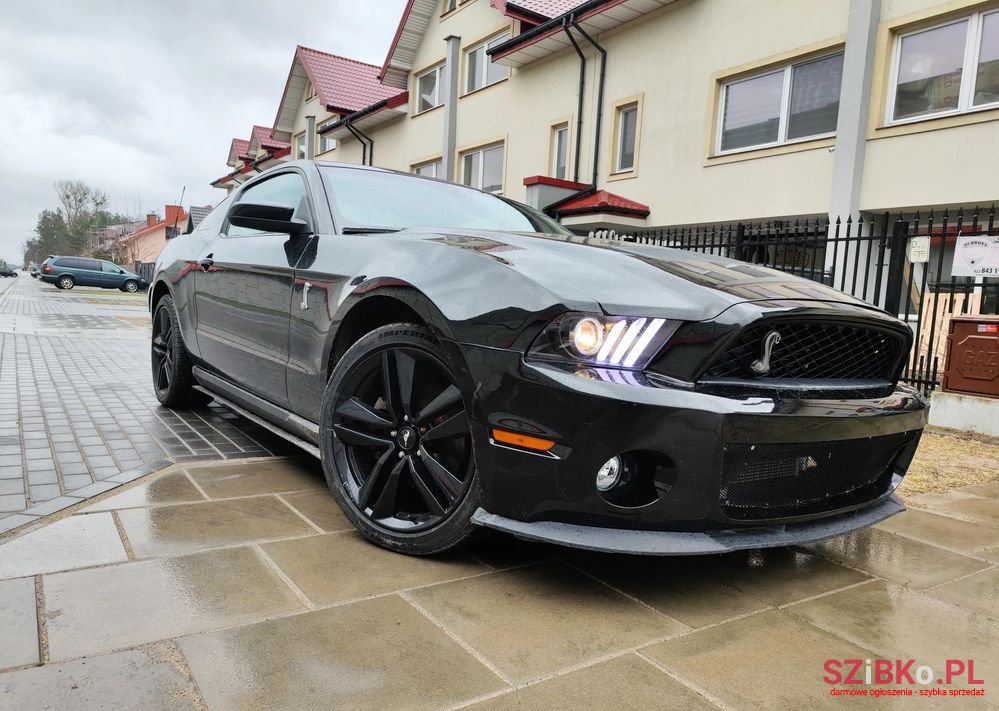 2011' Ford Mustang 3.7 V6 photo #2
