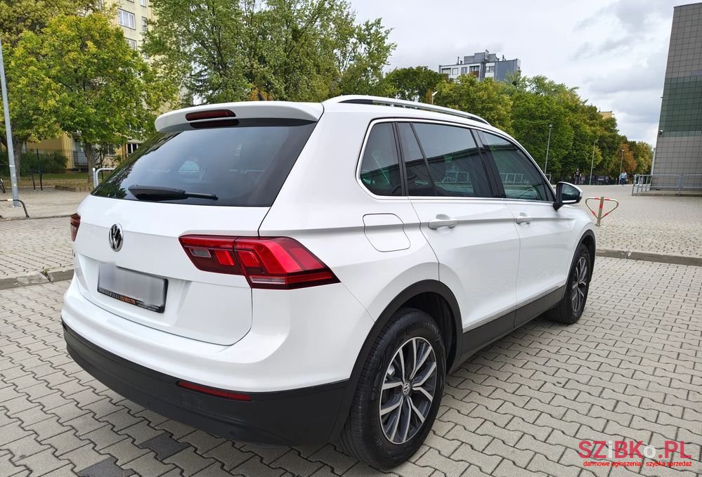 2018' Volkswagen Tiguan photo #2