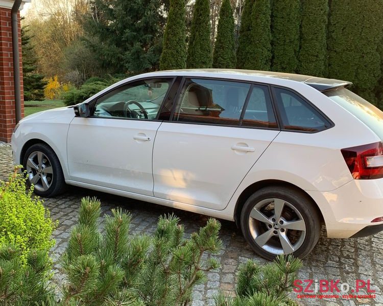 2015' Skoda Rapid 1.2 Tsi Ambition Dsg photo #4