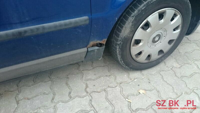 2001' Volkswagen Passat photo #1