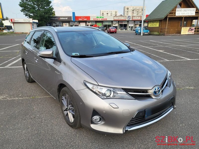 2014' Toyota Auris photo #1