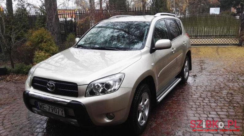 2007' Toyota Rav-4 photo #1