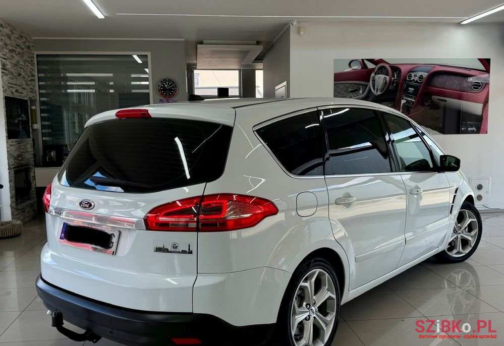 2013' Ford S-Max photo #3