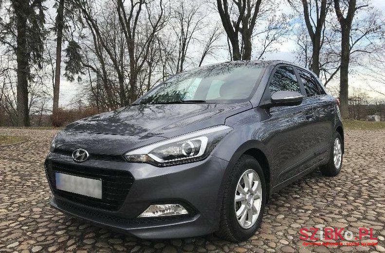 2016' Hyundai i20 photo #1