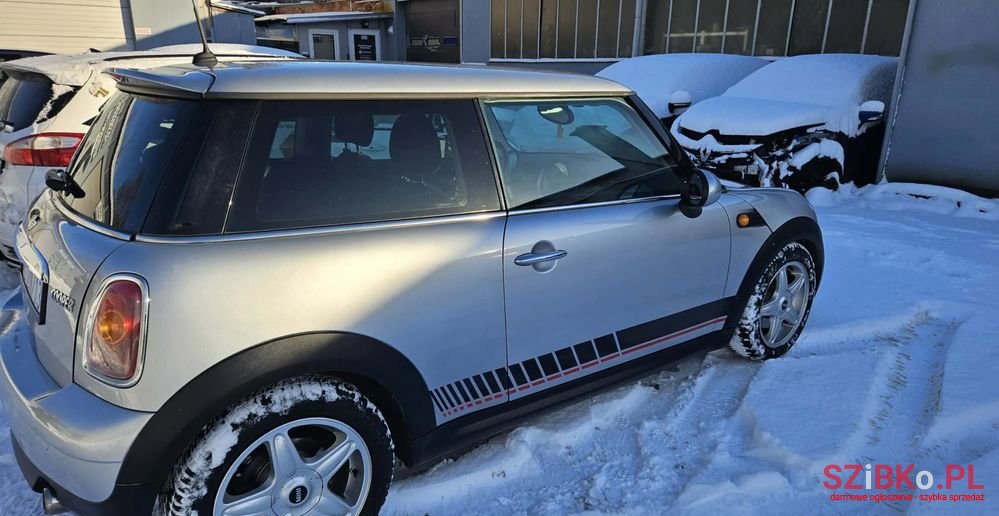2007' MINI Cooper Standard photo #4