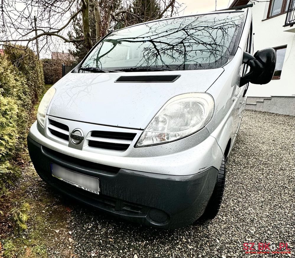 2008' Nissan Primastar photo #1