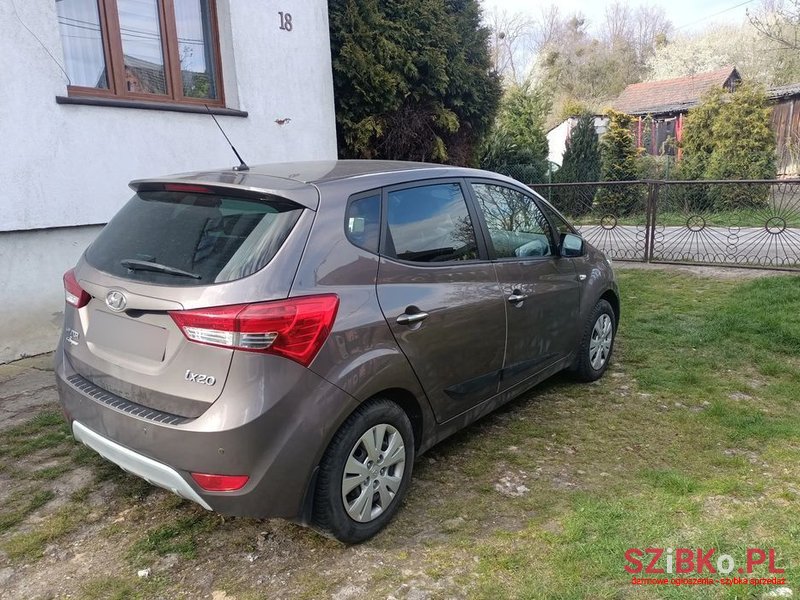 2015' Hyundai ix20 photo #2