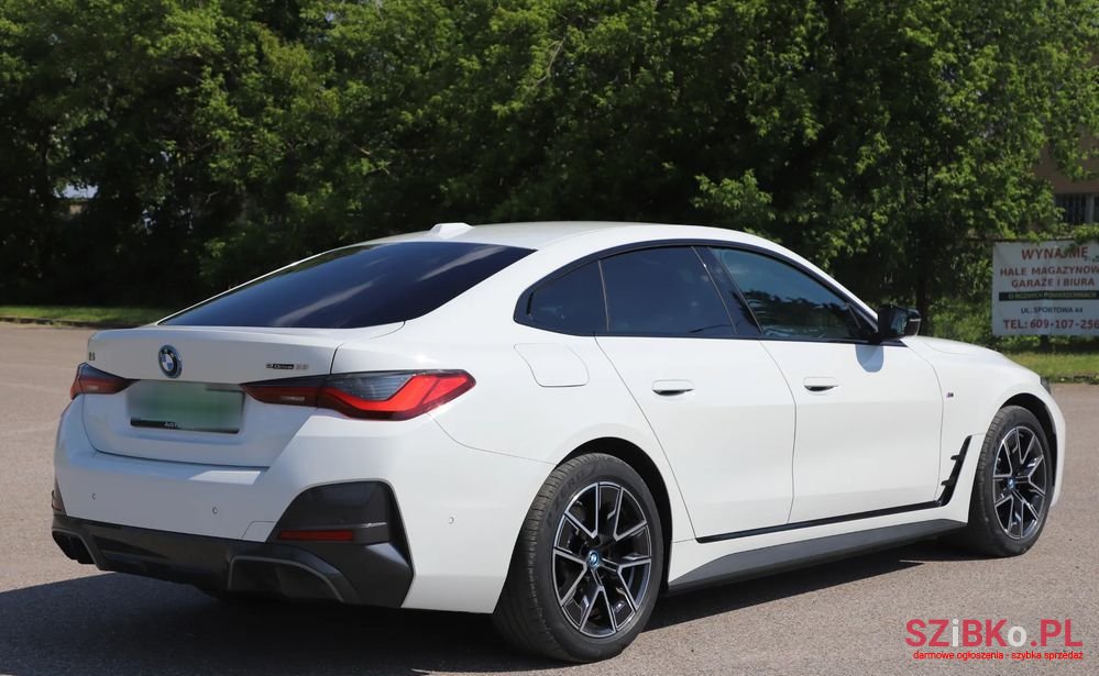 2023' BMW i4 80.7Kwh Edrive 35 photo #3