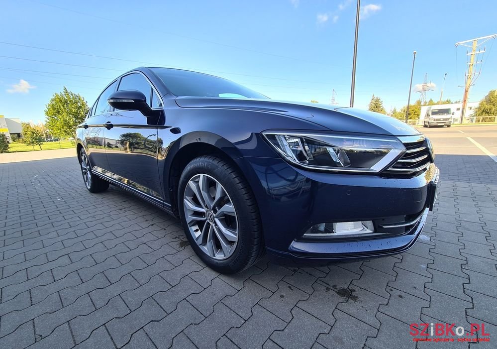 2016' Volkswagen Passat photo #1