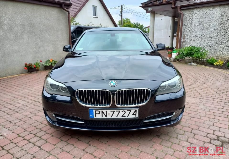 2011' BMW Seria 5 photo #2