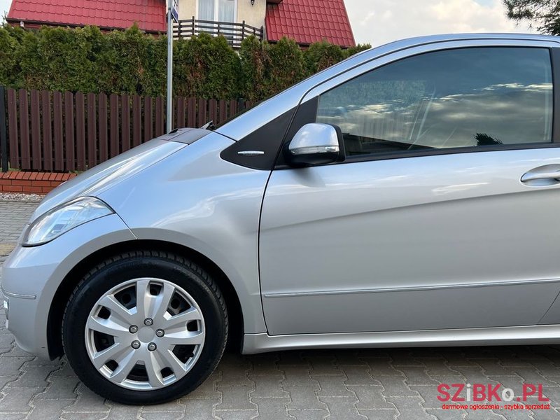 2009' Mercedes-Benz A-Class 200 Cdi Avantgarde photo #3