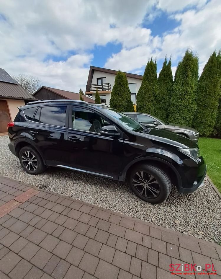 2015' Toyota RAV4 photo #3