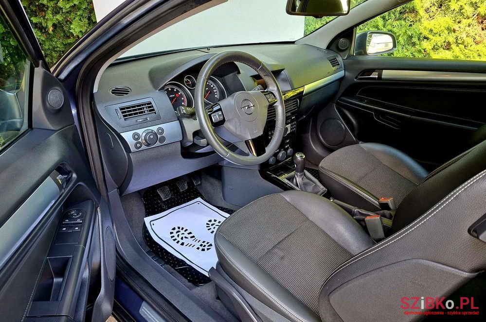 2009' Opel Astra photo #5