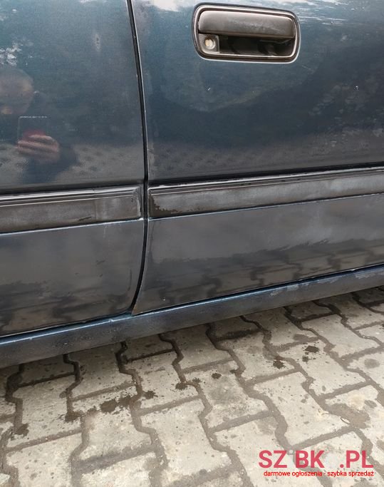 1989' Toyota Carina photo #3