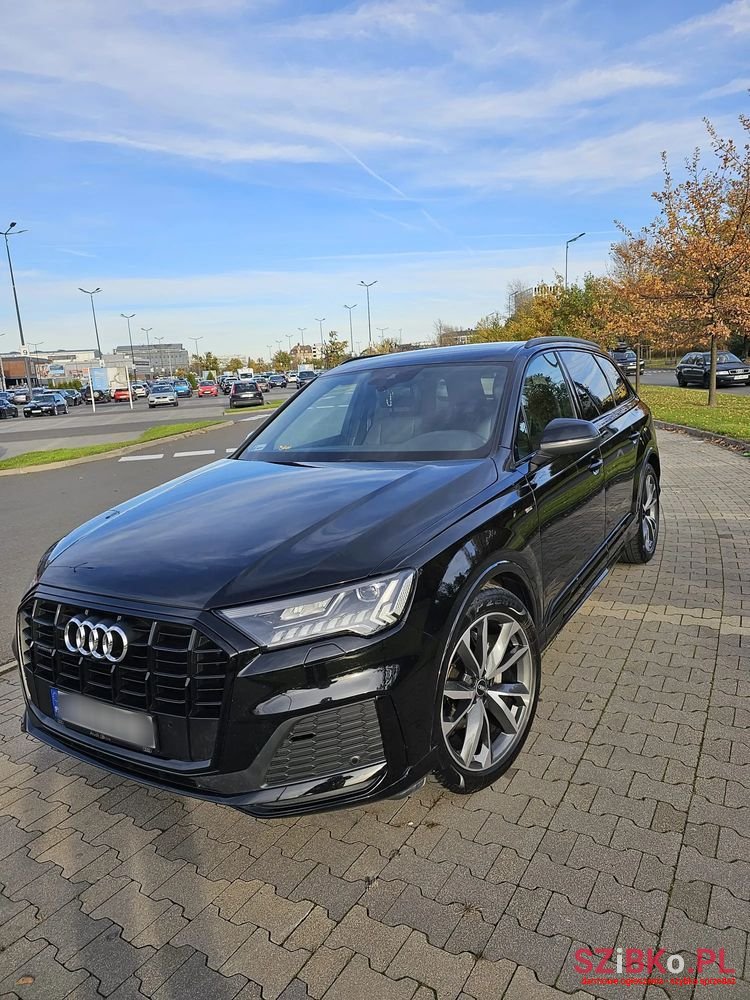 2021' Audi Q7 photo #2