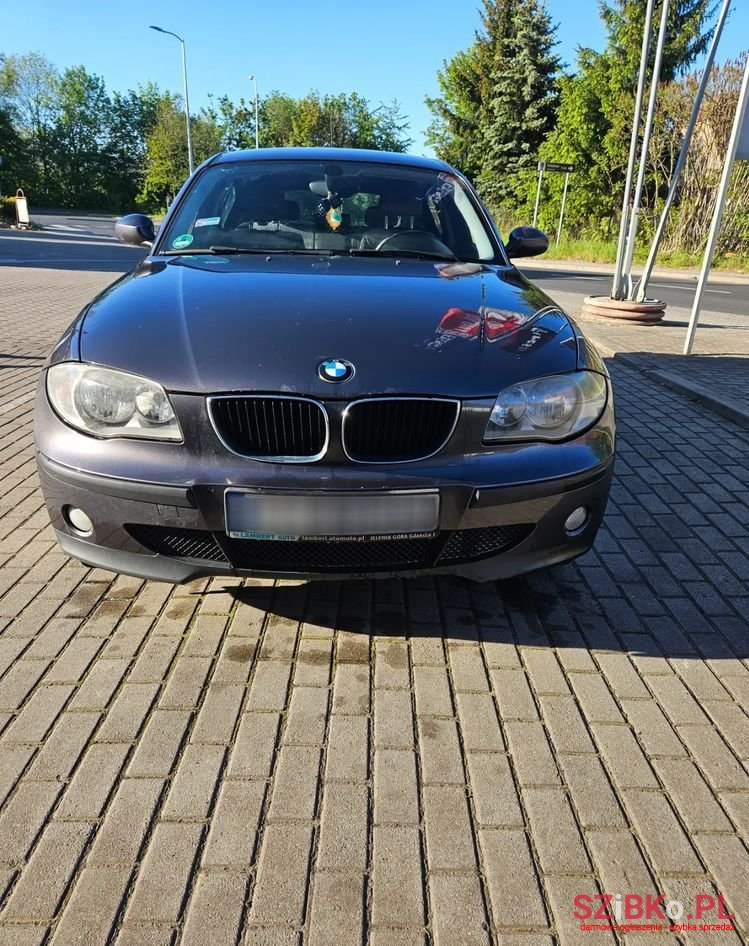 2005' BMW 1 Series 116I photo #2