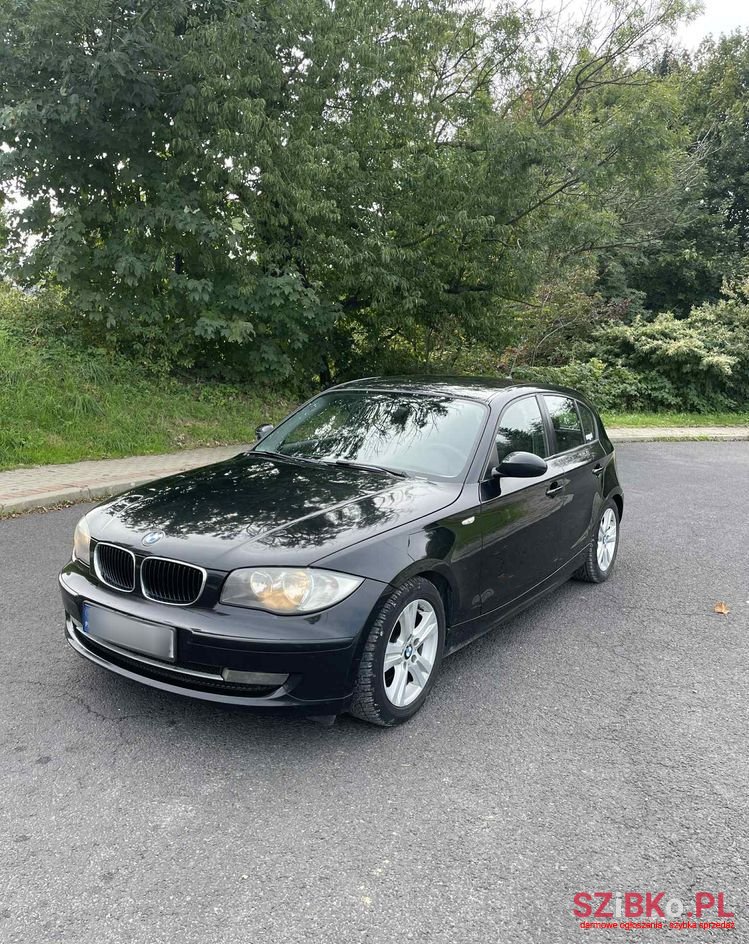 2007' BMW 1 Series 118D photo #2