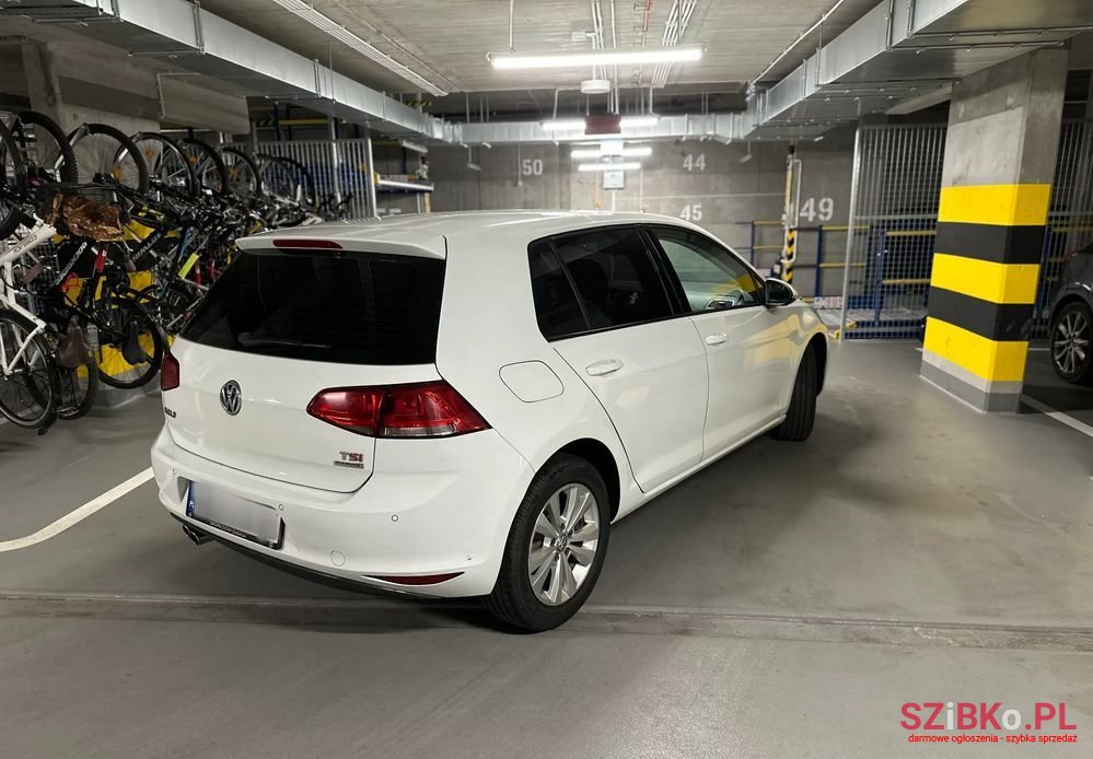 2013' Volkswagen Golf photo #2