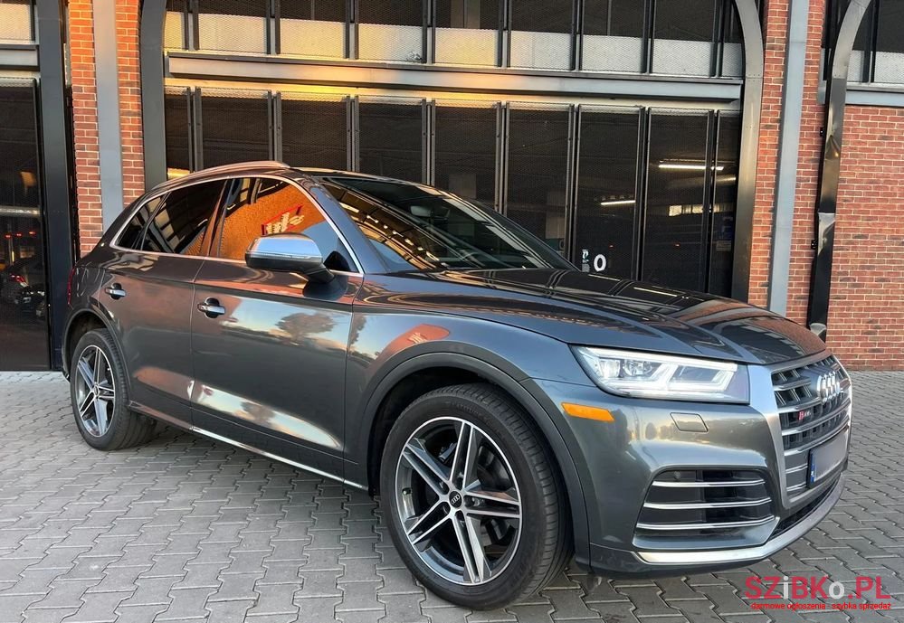 2020' Audi SQ5 photo #1