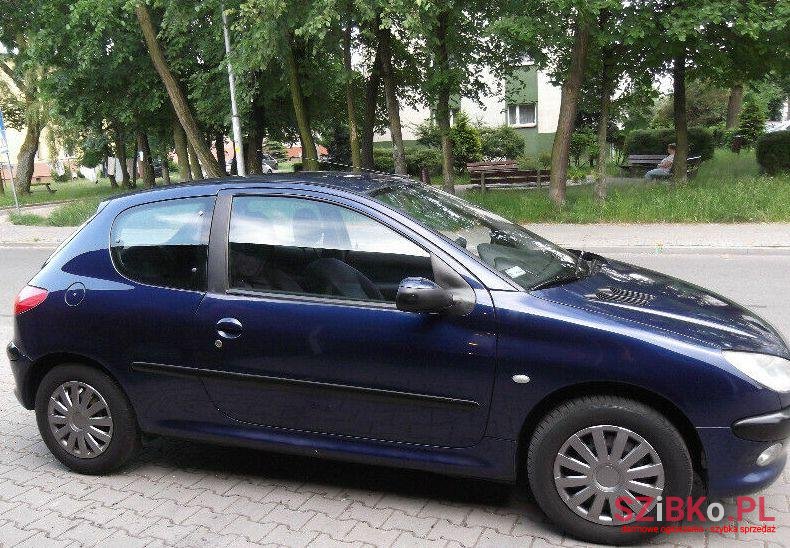 2000' Peugeot 206 photo #1