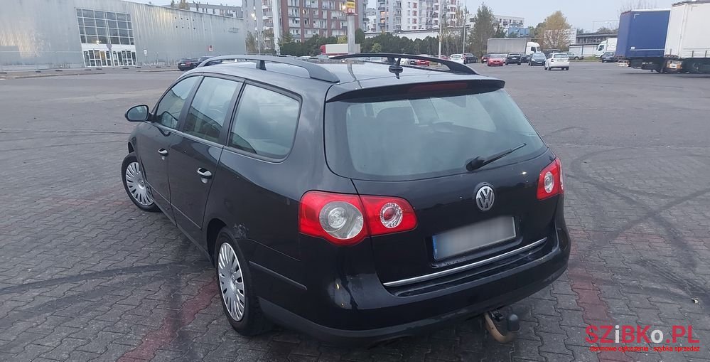 2006' Volkswagen Passat photo #6