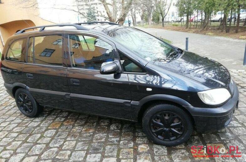 2000' Opel Zafira photo #1