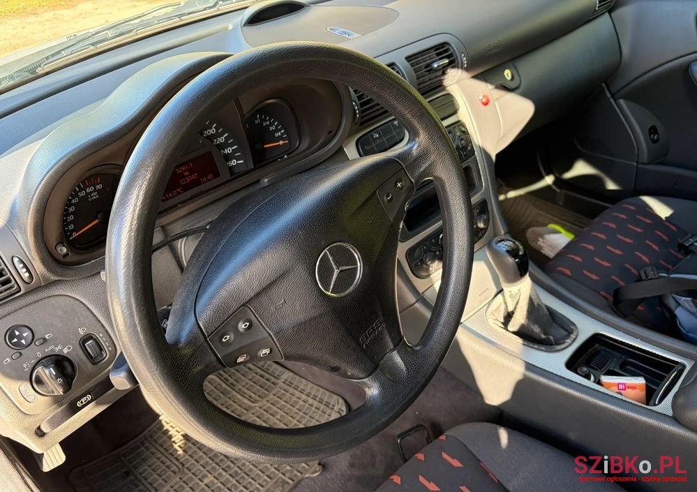 2002' Mercedes-Benz C-Class photo #5