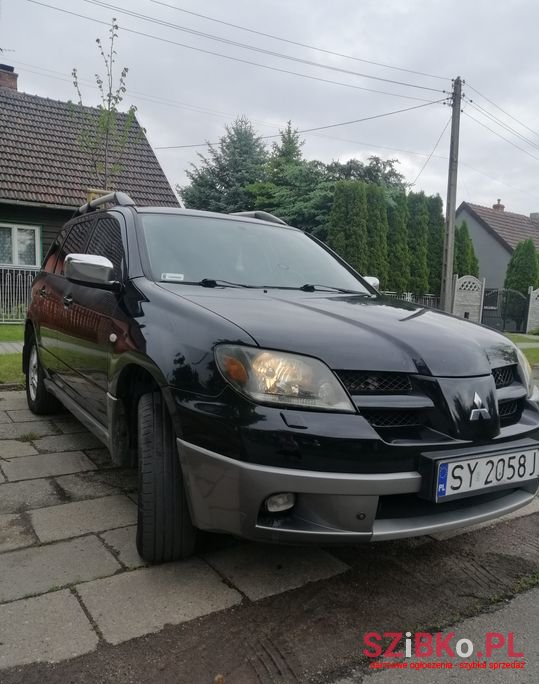 2004' Mitsubishi Outlander photo #4