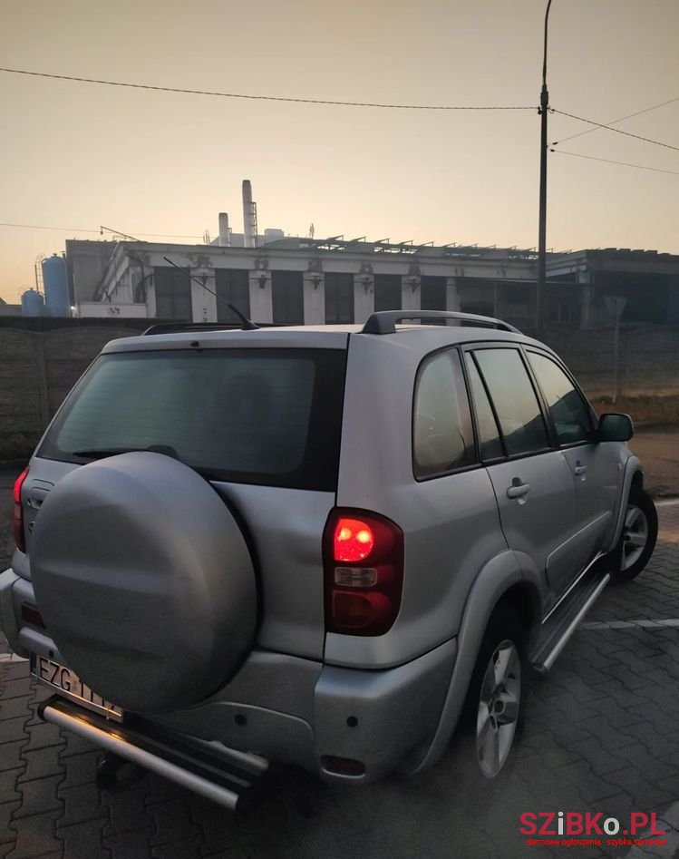 2005' Toyota RAV4 photo #6