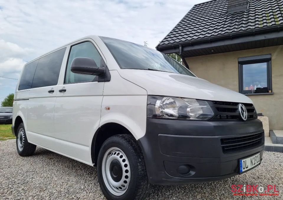 2015' Volkswagen Transporter photo #4