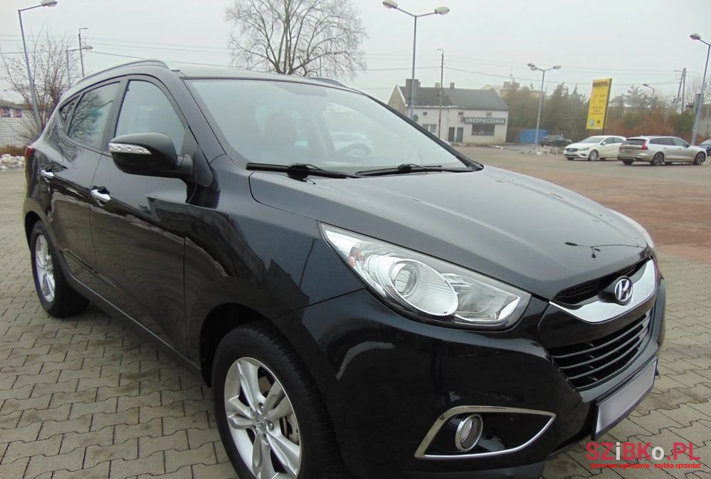 2010' Hyundai ix35 2.0 Premium 2Wd photo #3