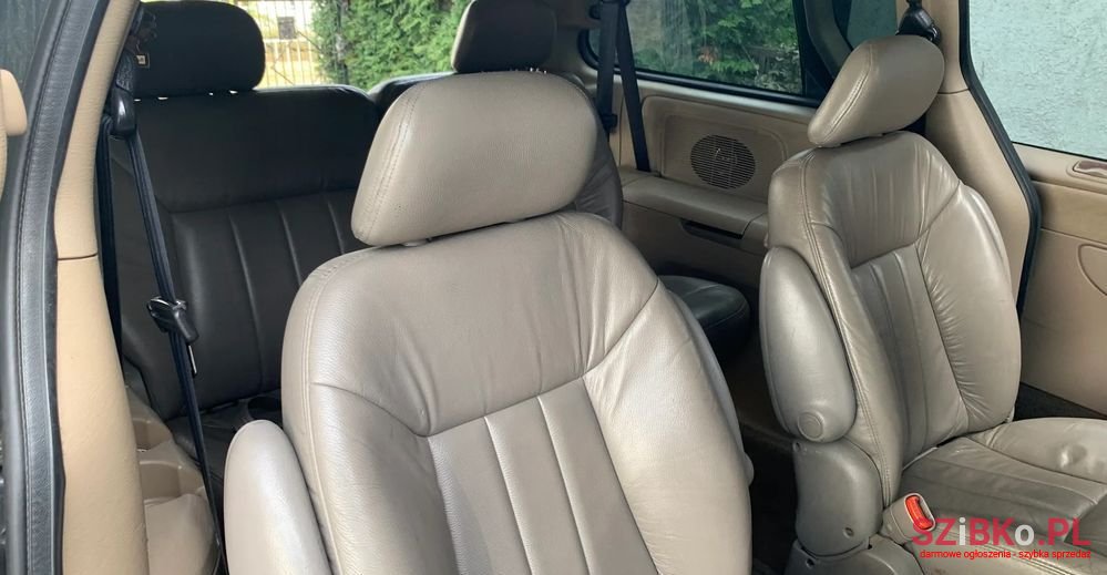 2001' Chrysler Grand Voyager 3.3L Limited photo #4