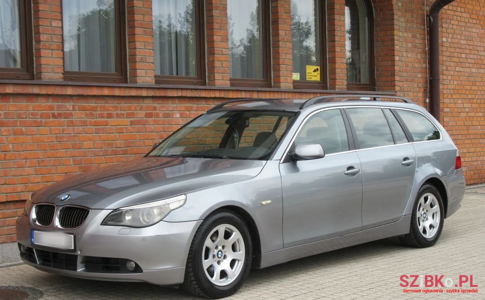 2005' BMW 5 Series 525D Touring photo #1