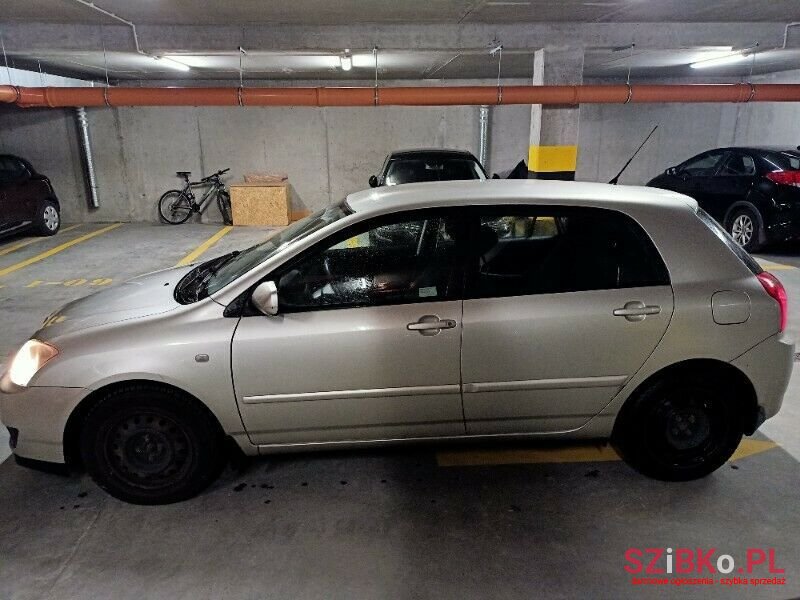 2005' Toyota Corolla photo #2