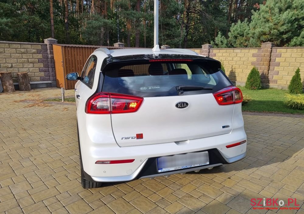 2018' Kia Niro photo #6