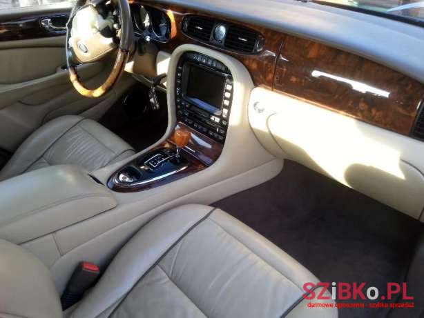 2007' Jaguar XJ photo #3
