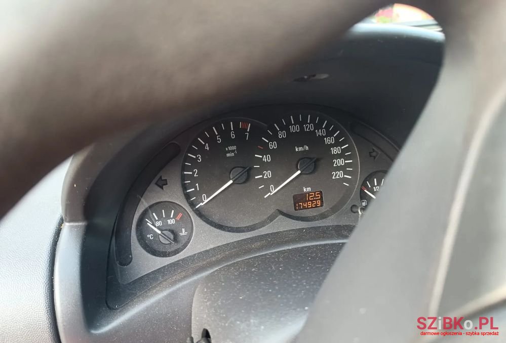 2004' Opel Corsa 1.0 12V Cosmo photo #6