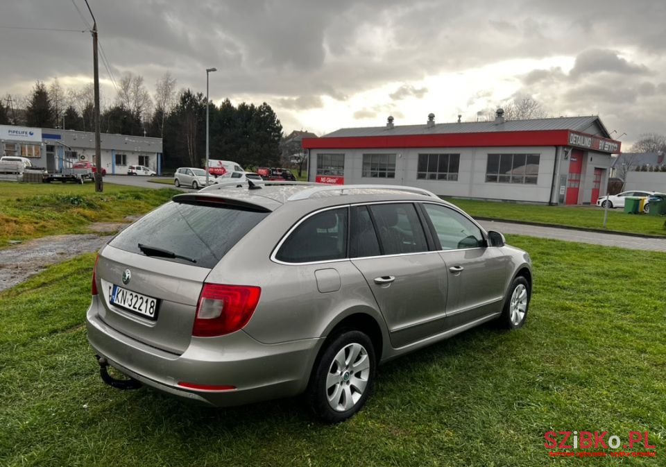 2012' Skoda Superb photo #4