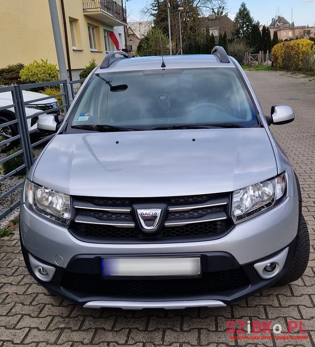 2014' Dacia Sandero photo #2