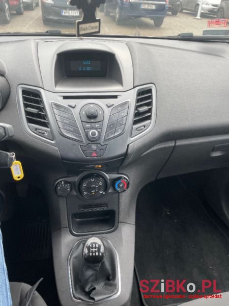 2014' Ford Fiesta photo #3